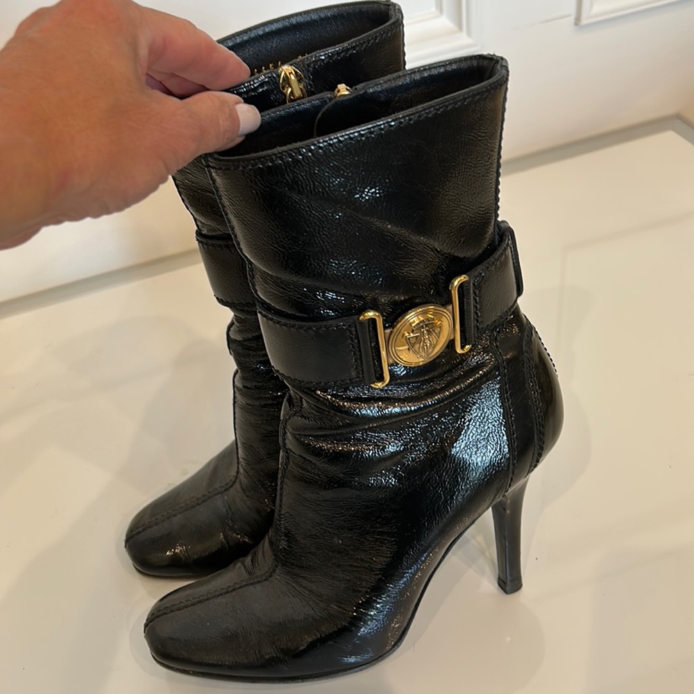 Gucci Black Patent Ankle Boots in size 7.5